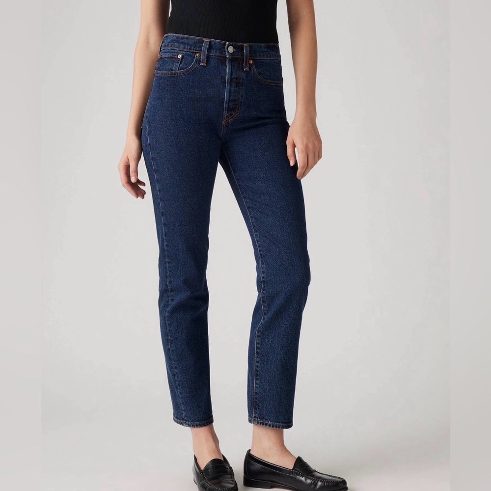 NWT Levi's Women's Straight Leg Jeans - Dark Blue